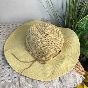 Scala 100% Paper Hat